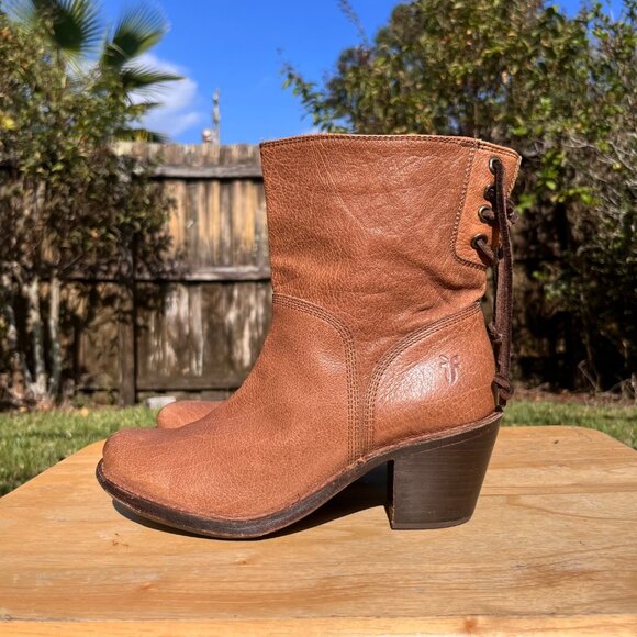 Frye Carmen Short Back Lace Brown Leather Ankle Boots Size 6.5 - Picture 3 of 7
